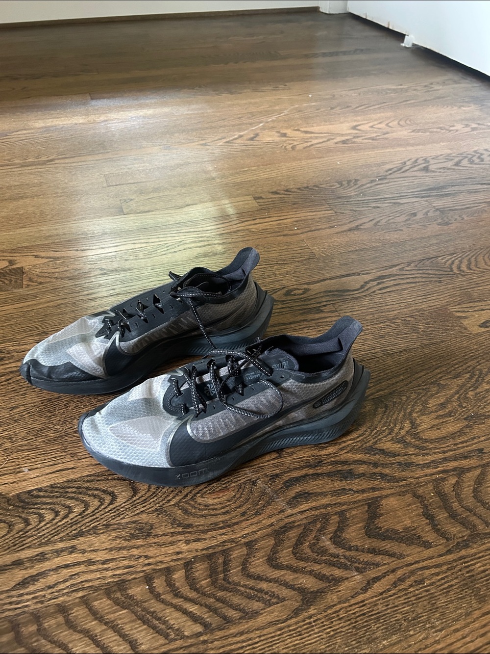 Men's Zoom Gravity Running Shoes - Picture 3 of 8